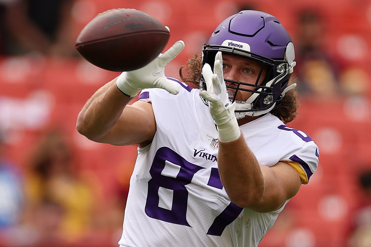 #Vikings TE TJ Hockenson is “ahead of schedule” in his rehab recovery from his torn ACL, per @alec_lewis. 

Minnesota does not want to rush him back, and will wait until he is “fully healthy” before he plays. But a good sign to see Hockenson is improving 🙌