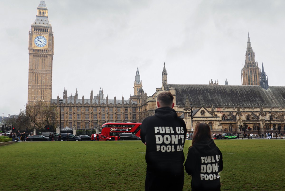Today we gave evidence to a @UKHouseofLords committee — telling them what it's really like growing up in a broken food system #FuelUsDontFoolUs 🧵👇