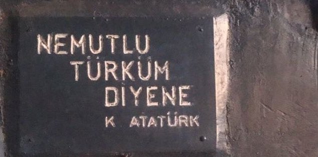 “Arap sevdin, Türk’e çattın Utanacak ar’ın mı var? Miras kalan malı sattın Akıtılmış terin mi var?” 💬 Şah Ali Yaşar