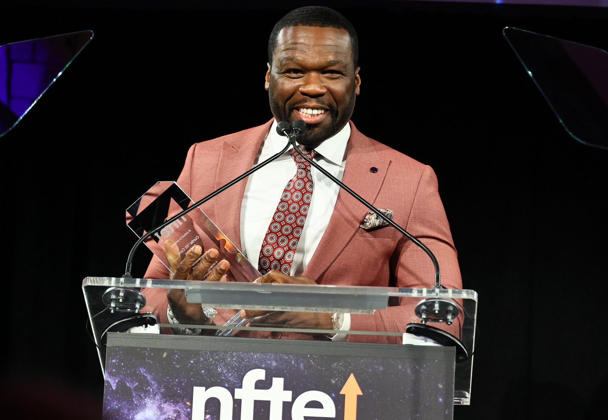 50 Cent gets honored with the Entrepreneurial Leadership Award at the 2024 Entrepreneurial Spirit Awards Gala. 👏