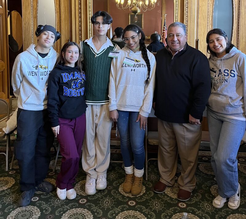 .@fenwayhs was in the house! @UMassBoston @geoffwalker_edu @Michellecann13 @RobConsalvo #EarlyCollegeDay24 #maedu #mapoli