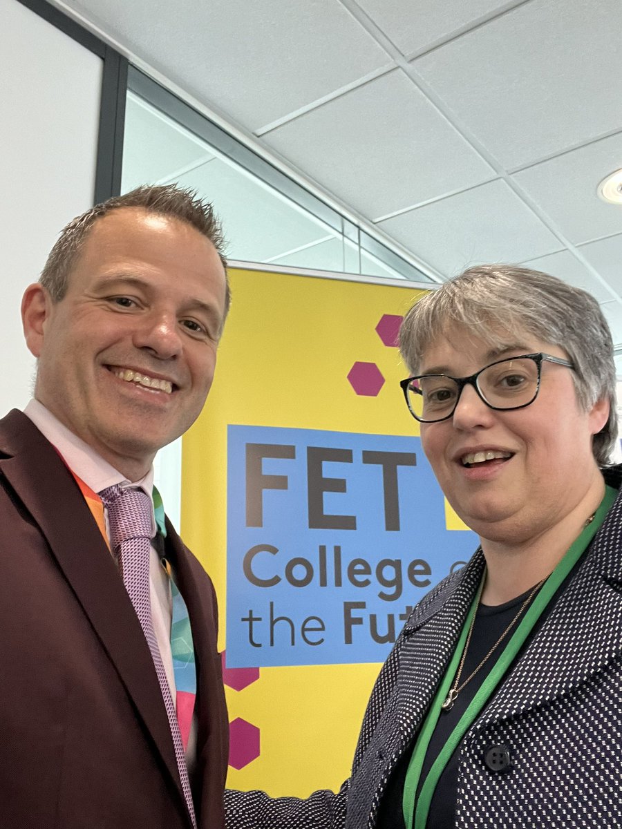 We finished the last of 3 intensive days with @SOLASFET & @DeptofFHed colleagues & 12 individual ETBs discussing the next stage of their exciting FET College of the Future projects. Great to catch up with @cfoxcavan at the last one with @LouthMeathETB #TransformingLearning