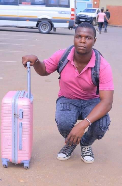 This is Joseph from Tzaneen, Ga Sekororo. He is 32 years old and has a house and stays alone. He is looking for a serious relationship. Contact: 0728967746 . 0793645921 callback.