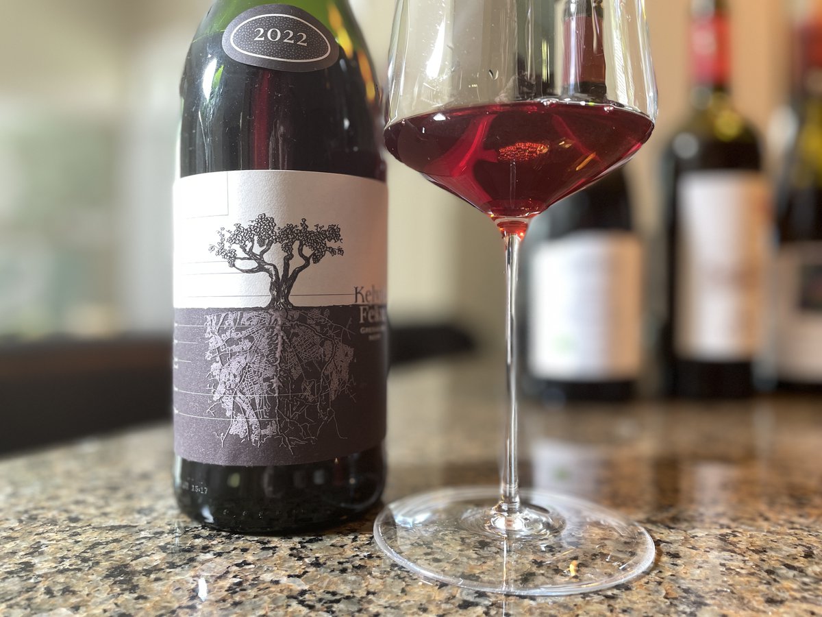 Highlighting Kelvin Feku Grenache Noir 2022, from Wellington, South Africa. A very charming light red, and impressive debut: wineanorak.com/2024/05/01/hig… 🇿🇦