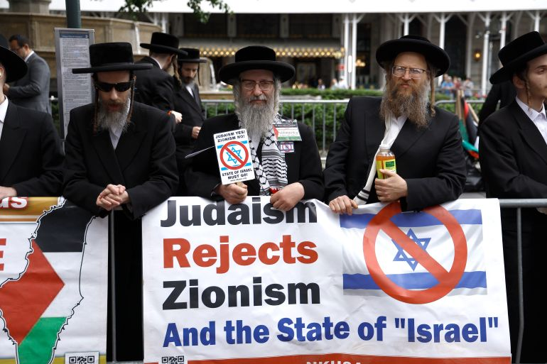 Se quem se opõe à existencia do estado de Israel é 'anti-semita', como se classificam os judeus que se opõem ao sionismo e à existencia do dito estado?