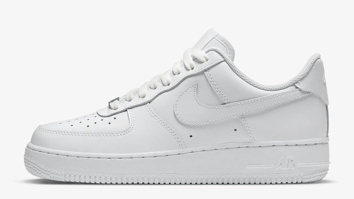 Ad: $86.25 w/code JUST4MOM Women's Nike Air Force 1 '07 'Triple White' Shop: howl.me/cmapYNxGF1f