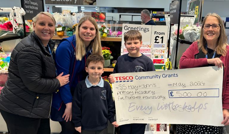 This afternoon, two of our eco warriors represented SSMJ and went to collect the £500 that we have received through Tesco Stronger Starts grant. Now the planning can begin to improve our peace garden. '😀🌏#careforourcommonhome @groundworkuk