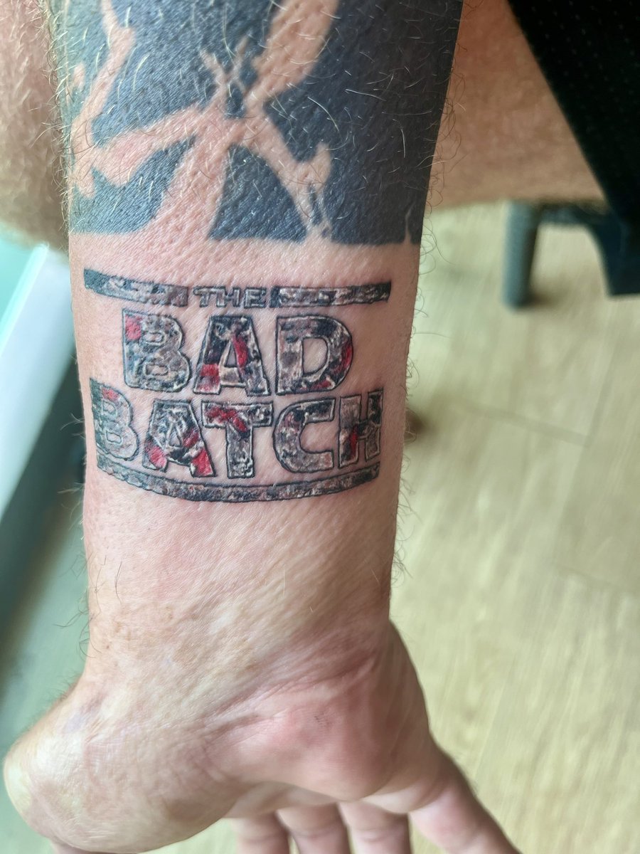 @starwars @DisneyPlus I got this #tattoo for two reasons, my love for Star Wars & this show & what it represents, but also in recognition of my fellow #ContaminatedBlood victims who were identified for research & were given a #BadBatch of blood products to treat our #Haemophilia Thank you Dave 👏🏻