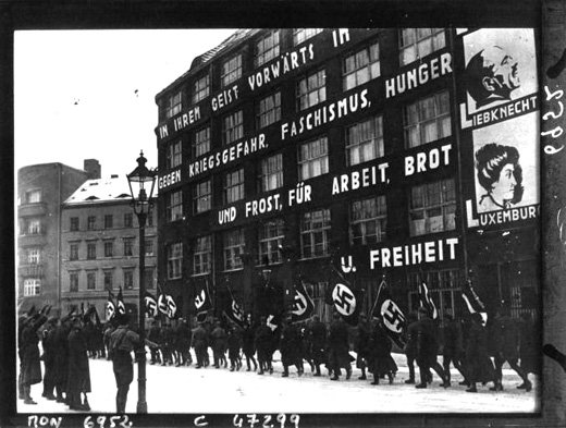 Fascists claim to speak for ordinary #workers but only speak for those who share their racist social priorities. On #ThisDayInHistory in 1933, #NSDAP banned #LabourUnions and #strikes in Germany. Over the following years, pay rates went down while the cost of living rose.