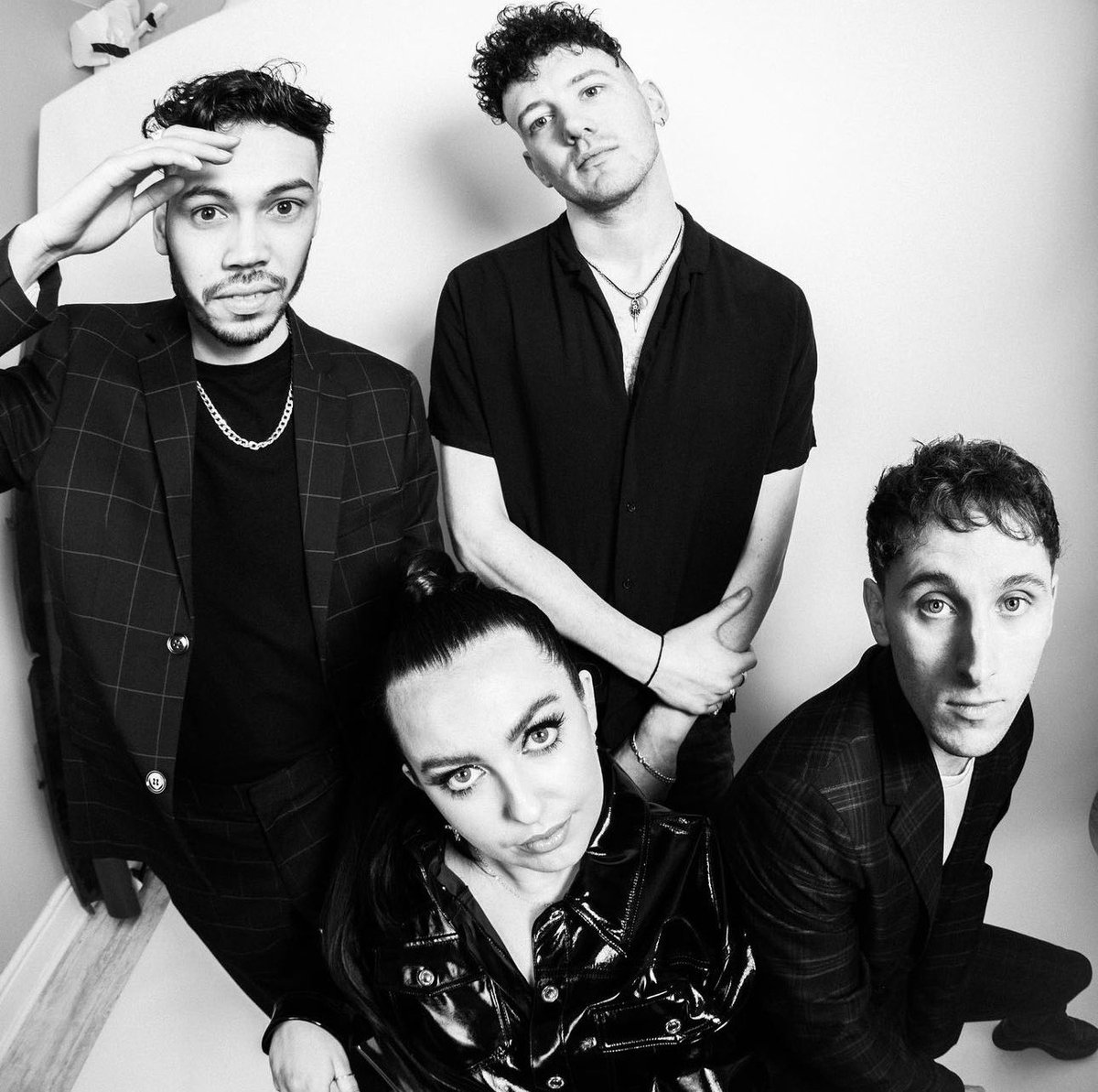 Last show of the weekday is ending W/ a #2FMTakeover W/ music picks from #2FMRising act <a href="/wearesicklove/">SICK LOVE</a> on The New Music Show from 7pm on <a href="/RTE2fm/">RTÉ 2FM</a> Happy Thursday ❤️