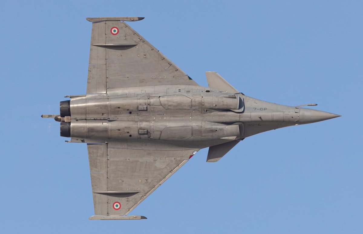 Serbia poised to finalize a €3 billion deal to buy 12 Dassault Rafale jets in coming months. If all goes well, Serbia will become the fourth European operator of the type after France, Greece, and neighbouring Croatia.
   credit Air Power