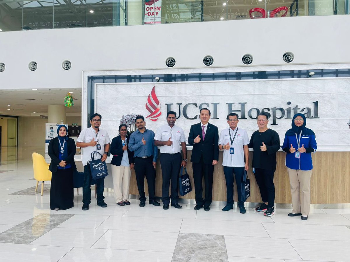 This afternoon we managed to engage with Tenaga Nasional Berhad (TNB) team led by Dr Krishnakumar Marimuthu, Zulkefli Ibrahim and Ahmad Yusri Yusof. 

We showcase UCSI hospital in Springhill,  Negeri Sembilan in providing advanced healthcare facilities and quality services to all