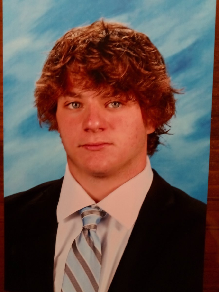 Congrats Trevor Burns of Seymour HS named a 2024 The Doc Boiseneu Northern CT Chapter of the National Football Foundation Scholar Athlete. Trevor will be honored at the Aqua Turf on Sunday, May 19th. For tickets to support him tinyurl.com/22rxnaru