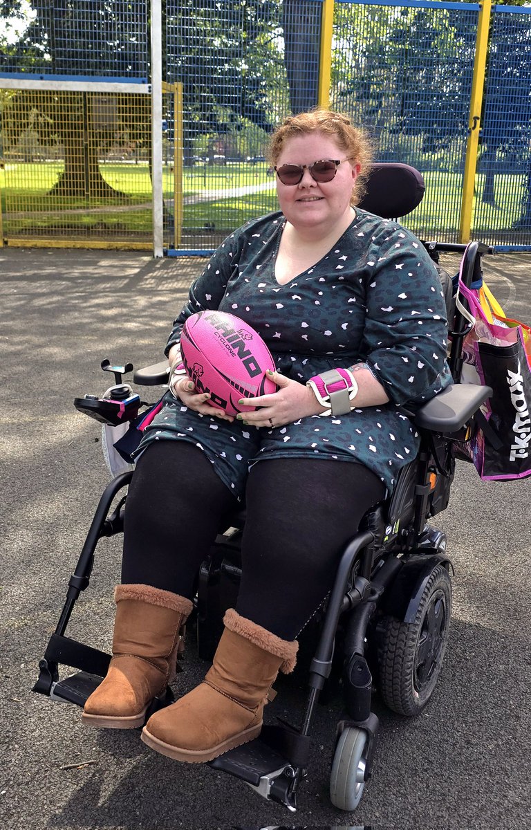 Been doing some of my own training @RugbyLeeds development team with my support worker&parents. Learning to pass from different angles. I think @SimWheelchairRL would be impressed thanks for believing in me to play rugby💙💛 @edfmc1 @ComIntCare @LDSuperLeague @EveryBodyMoves