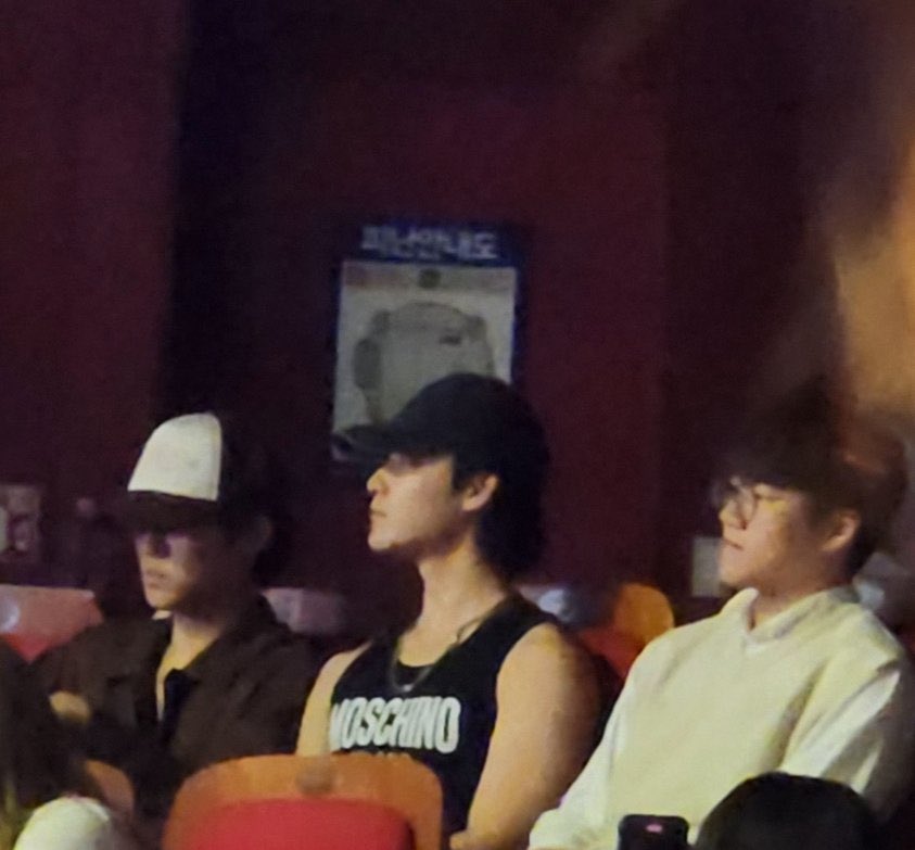 eric and younghoon watching SVT concert the other day, then kevin and jacob watching P1harmony's concert, and now sunwoo watching NCT dream concert🥺
