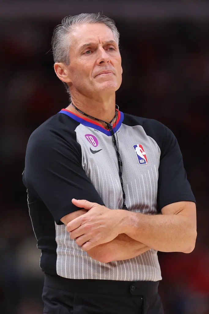 Scott Foster is the crew chief for Knicks/Sixers Game 6 tonight, joined by referee Bill Kennedy and umpire Mark Lindsay (via NBA)