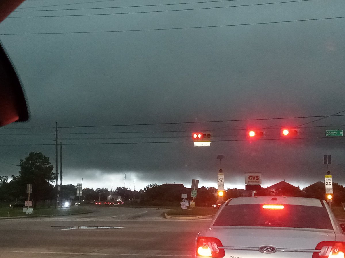 Can't get more ominous can it?

Well crap.
#houwx