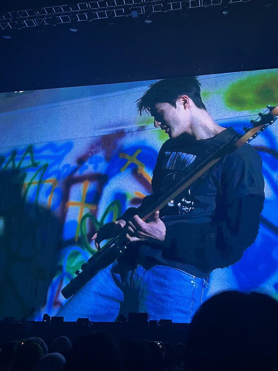 WTF LEE JENO.... GUITAR😭😭😭

#THEDREAMSHOW3_IN_SEOUL #NCTDREAM_THEDREAMSHOW3 #NCTDREAM_WORLDTOUR #TDS3inSEOUL_DAY1