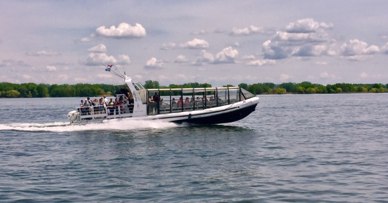 [COMMUNIQUÉ] 🛳 Les navettes fluviales reprennent du service dès le 18 mai! 🤩 Découvrez tous les détails de cette nouvelle saison ⬇️ bit.ly/44mcc41