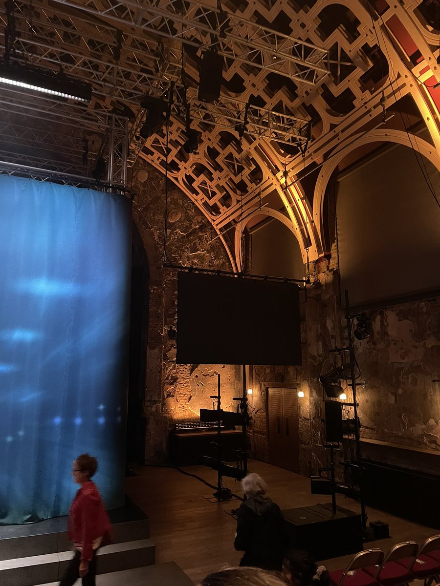 nickcurtis's tweet image. At @battersea_arts Grand Hall for the first time in God knows how long - certainly before the fire - to catch up on @Wise_Children #BlueBeard. Licky to go to work in such spaces.