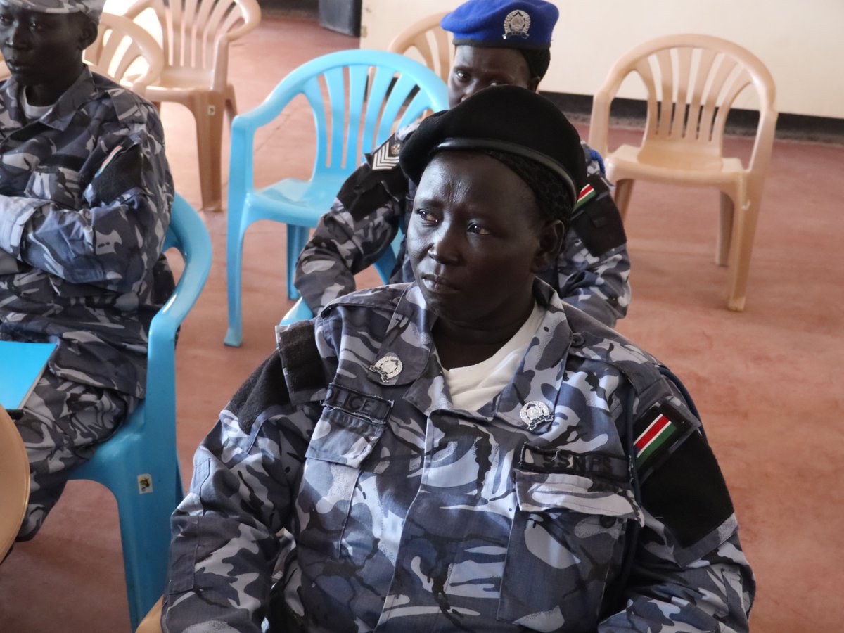 #PeaceBegins with strong justice systems! That’s why #UNMISS trained public prosecutors + law enforcement personnel in Bor & Aweil 🇸🇸on ✅ crime scene management ✅investigative techniques ✅collating evidence ✅ case management