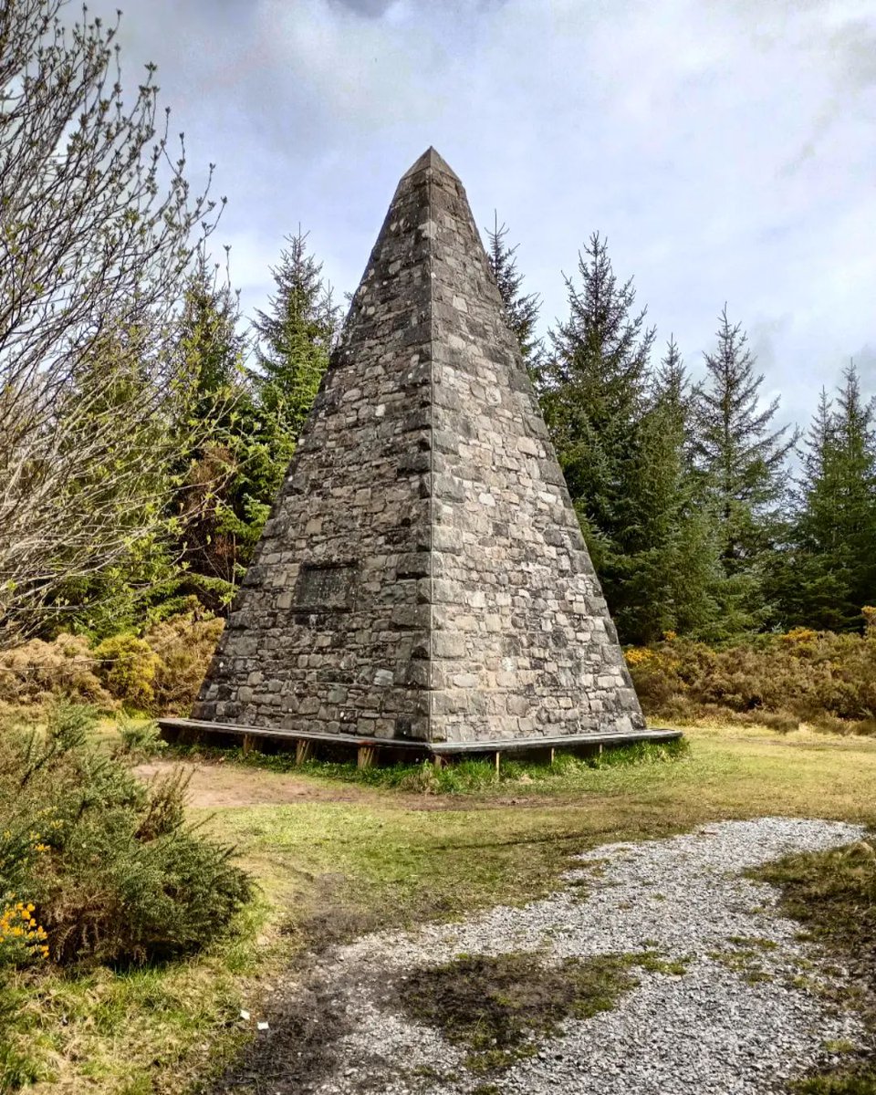 Explore a maze of scenic forest trails and challenge yourself on the Monster mountain bike routes. 🚴 #EscapeYourEveryday Visit the top of Whiteash Hill for a monument to the Duchess and breathtaking views. 📌 - Winding Walks, Moray Speyside 📷 - n.a.s.photography_ (IG)