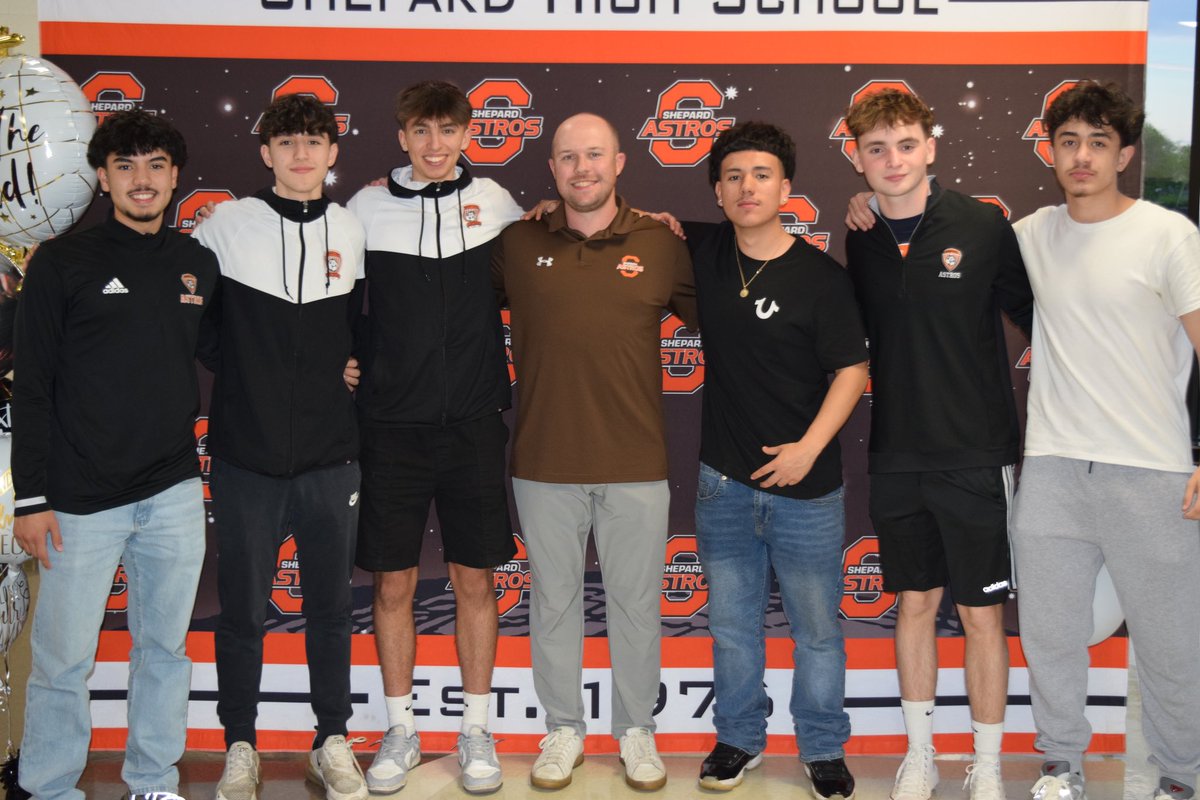 Some of our seniors at last night’s Senior Athletic Awards Night. Best of luck and we can’t wait to hear what the future has in store for you, boys!