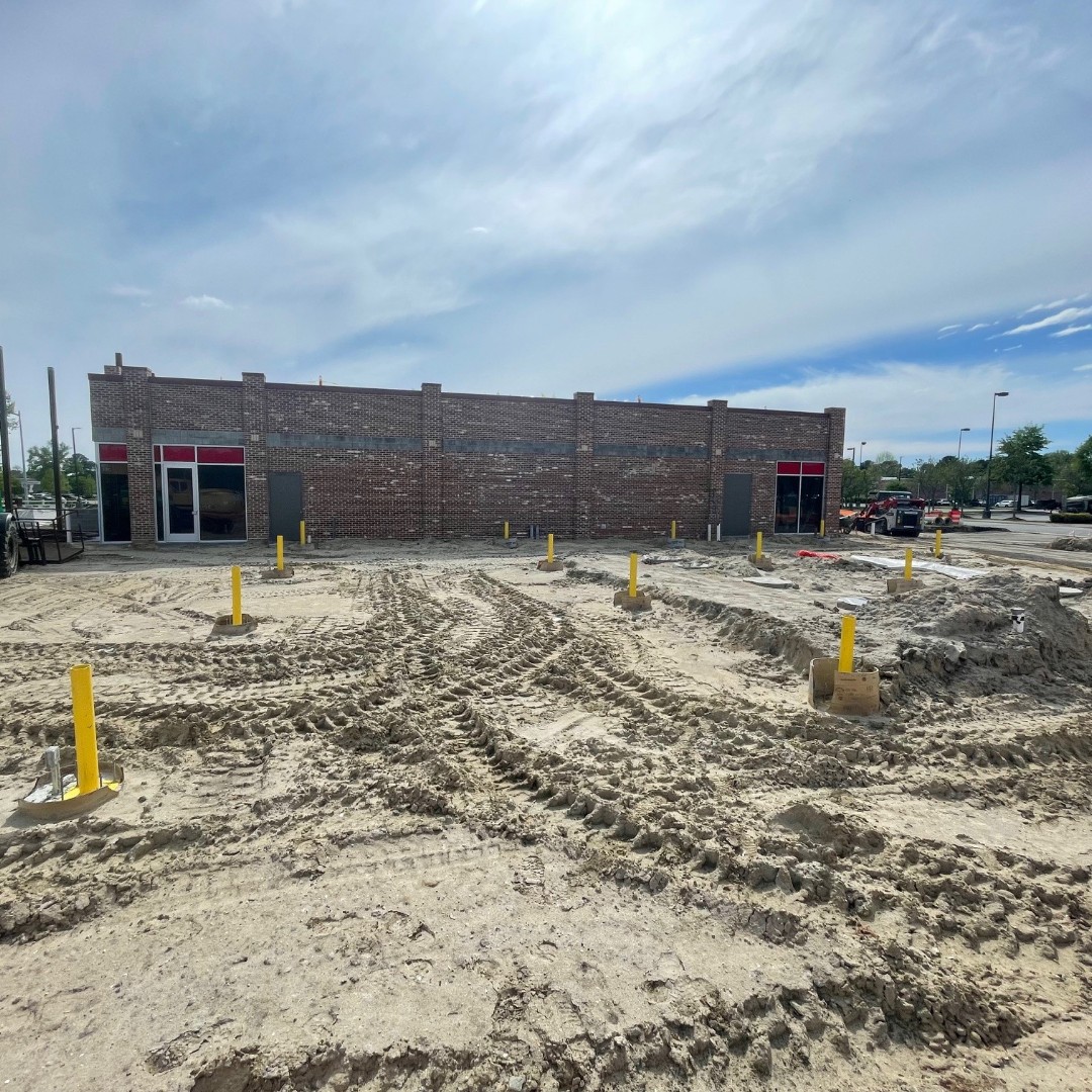 Can you guess what we are working on? 🤫 Sneak peek behind the scenes of another @autobellcarwash project in Brenneman Farms! 🔨

#ConstructionLife #BuildingProgress #ProjectUpdate #ComingSoon #ConstructionUpdate #TransformingSpaces