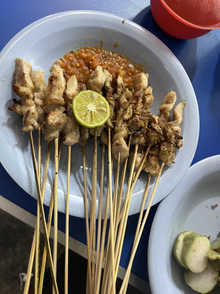 sushi sashimi 🤤 tekwan & es kacang merah 🤤 bakso 🤤 sate taichan 🤤