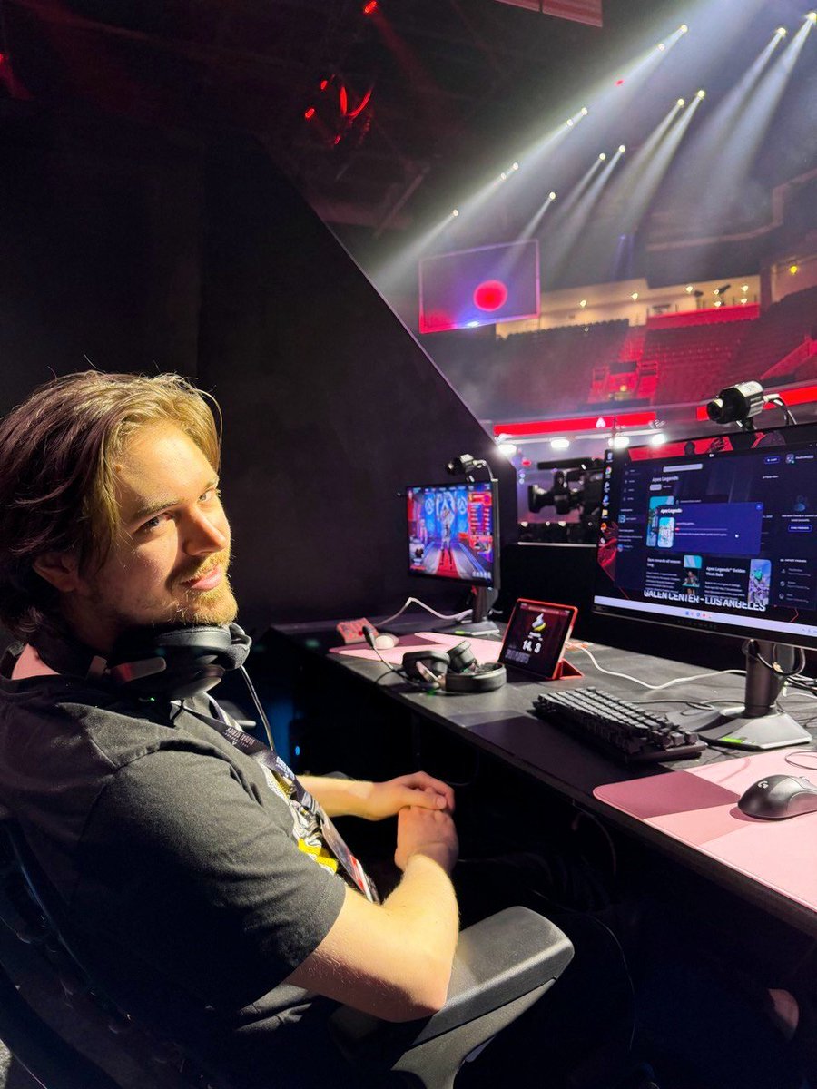 MaxStrafe. tweet media