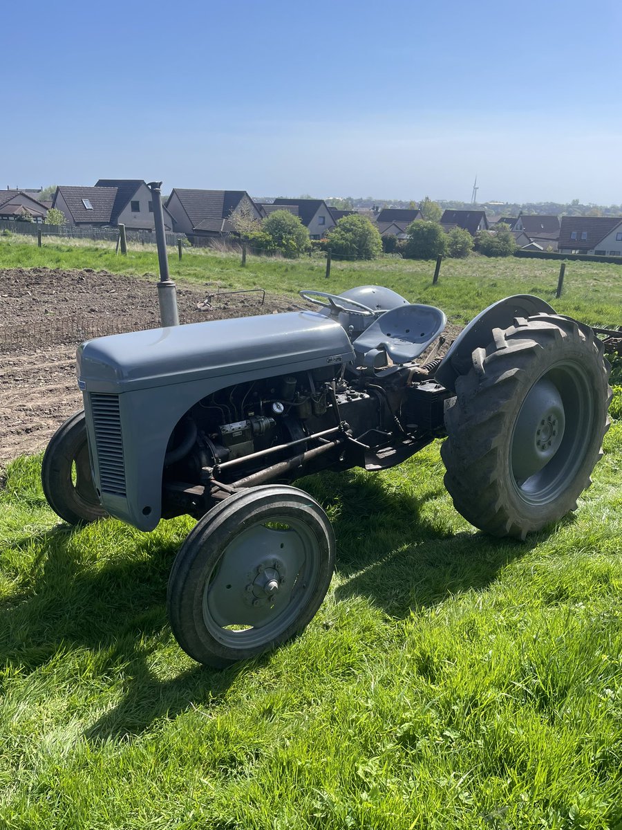 A good day to get the overalls on and get on with some work at the smallholding with my dad. Got some strimming done and had the tractor out to do some work. Feeling happy.