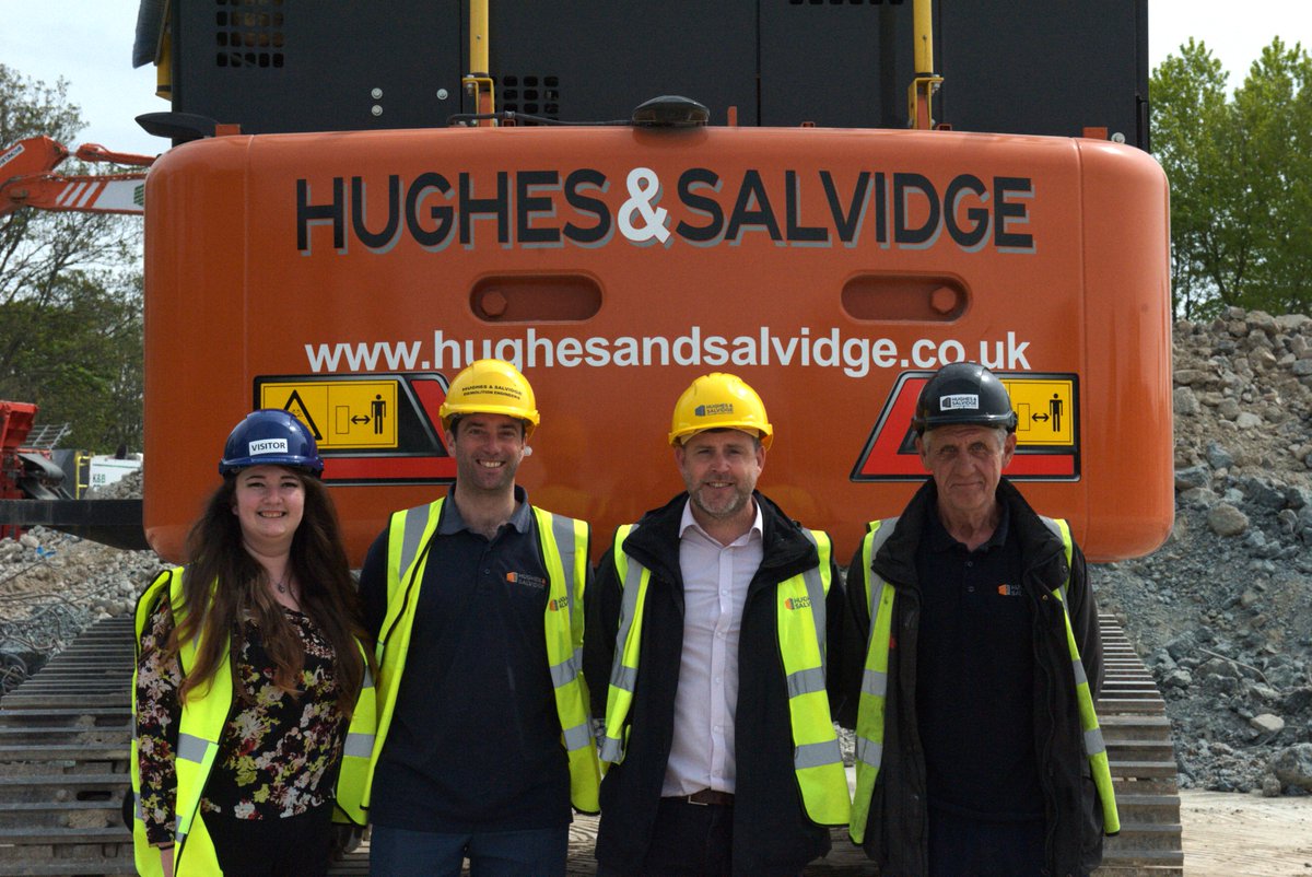 Site Visit!🏗 Thank you so much to @Hughes_Salvidge for hosting us yesterday! Rebecca² (a.k.a Rebecca Phillips and Rebecca Burrell) thoroughly enjoyed their site visit to Hilsea! Get all the details in our July issue! #futurewaste #hughesandsalvidge #sitevisit #peopleinwaste