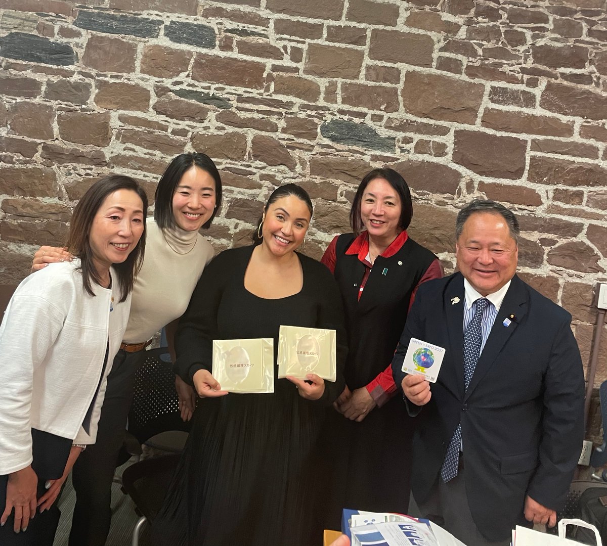I was honored to meet with some Council Members from Yokohama, Japan as a representative of @nyccouncil to discuss local initiatives ranging from participatory budgeting to open data and data privacy.