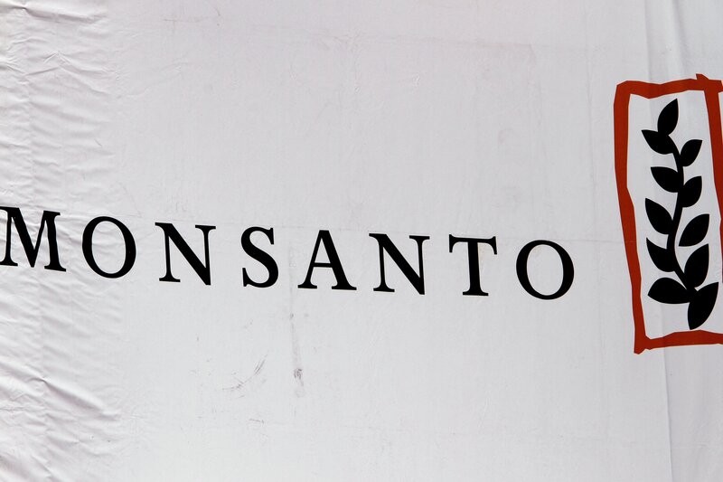 A Washington state appeals court sided with Monsanto, undoing a $185 million jury verdict for three teachers who claimed they were sicked by PCBs and ruling the case could be limited by the state's 12-year statute of repose for product liability claims. law360.com/articles/18321…