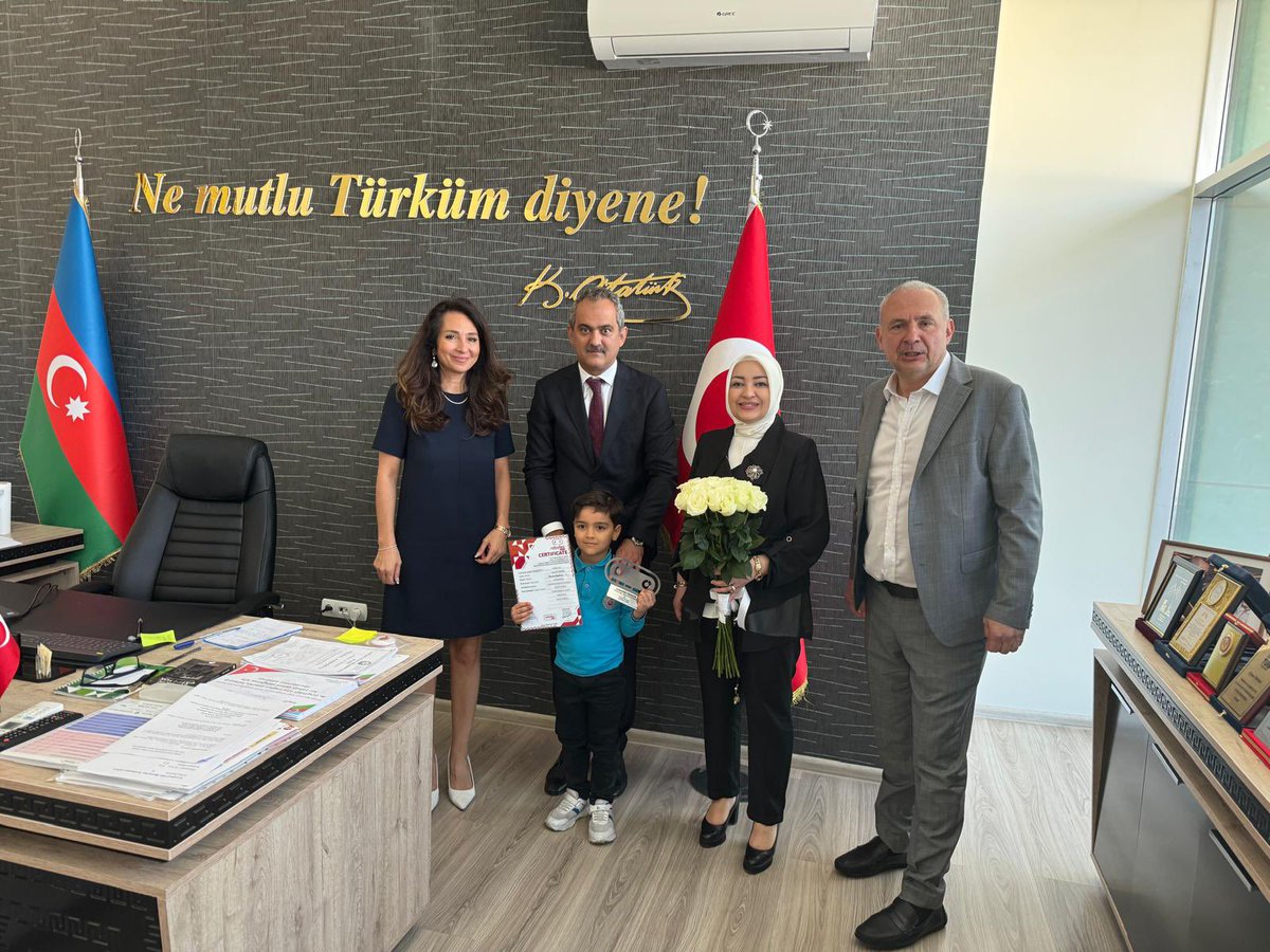 Türk Dünyası Bakü Atatürk Lisesi’ni ziyaret ettik. Bu güzide eğitim kurumunun açılmasına vesile olan Prof. Dr. Turan YAZGAN’ı rahmetle anıyorum.