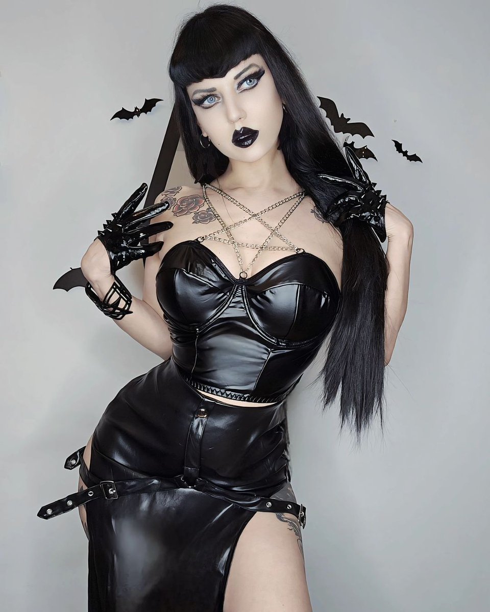 the look is giving gothic allure vibe 🦇 would you rock this fit? via Instagram@cherrylips.cherry #ROMWE #gothgirl #fauxleather #darkaesthetic #outfitinspo #OOTD