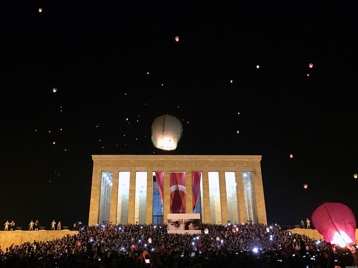 Cezaevinde Mahkumu Bulunan Aileler, Yetkililere Başka Türlü Seslerini Duyuramadığı için Twitter'da Etkinlik Düzenliyorlar KAÇ MİLYON İNSAN VAR Meclise Teklif Sunmanızı Beklemekteyiz Böyle Giderse Yolun Sonu Görünüyor Kimse Yok mu ?😞✍️☘️🌹 #GENELAF @tcbestepe #AMNESTY @TBMMresmi