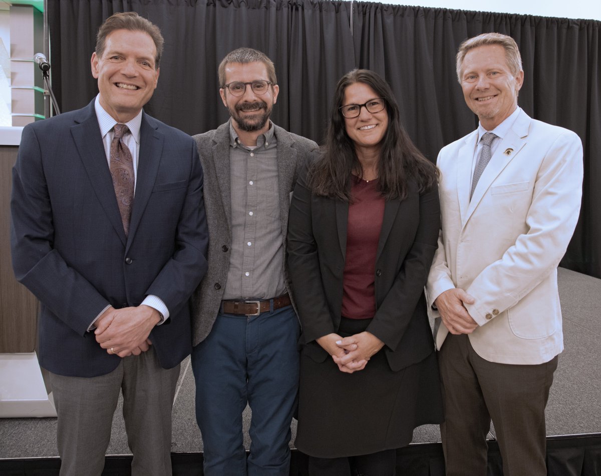 Congratulations to Shannon Manning and Andrew Olive who were honored with University-wide awards yesterday! Here they are pictured with MSU President @KevinGuskiewicz, Interim Provost Thomas @Jeitschko, and MGI Chair, Victor DiRita. #SpartansWill #GoGreen