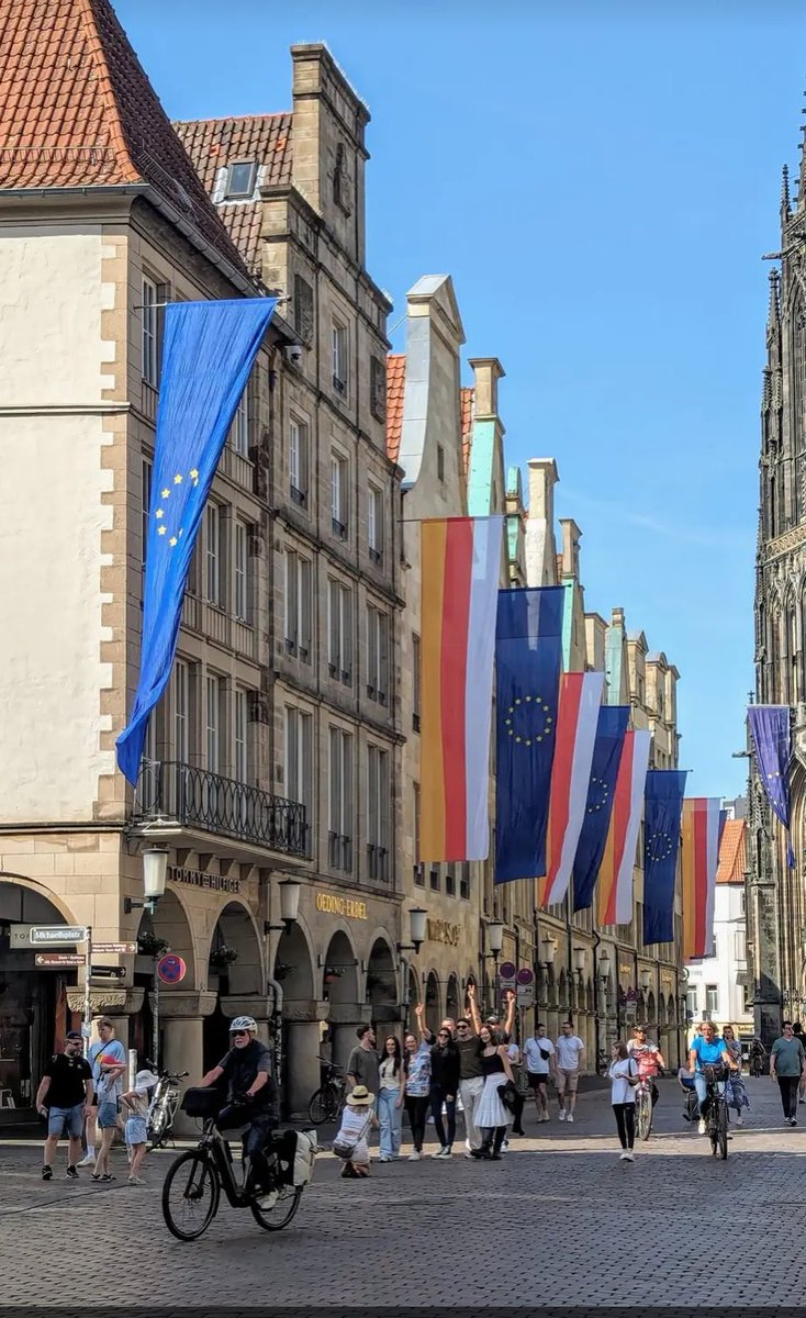 Münster Flaggenkult Eine Deutschlandflagge sucht man vergeblich.