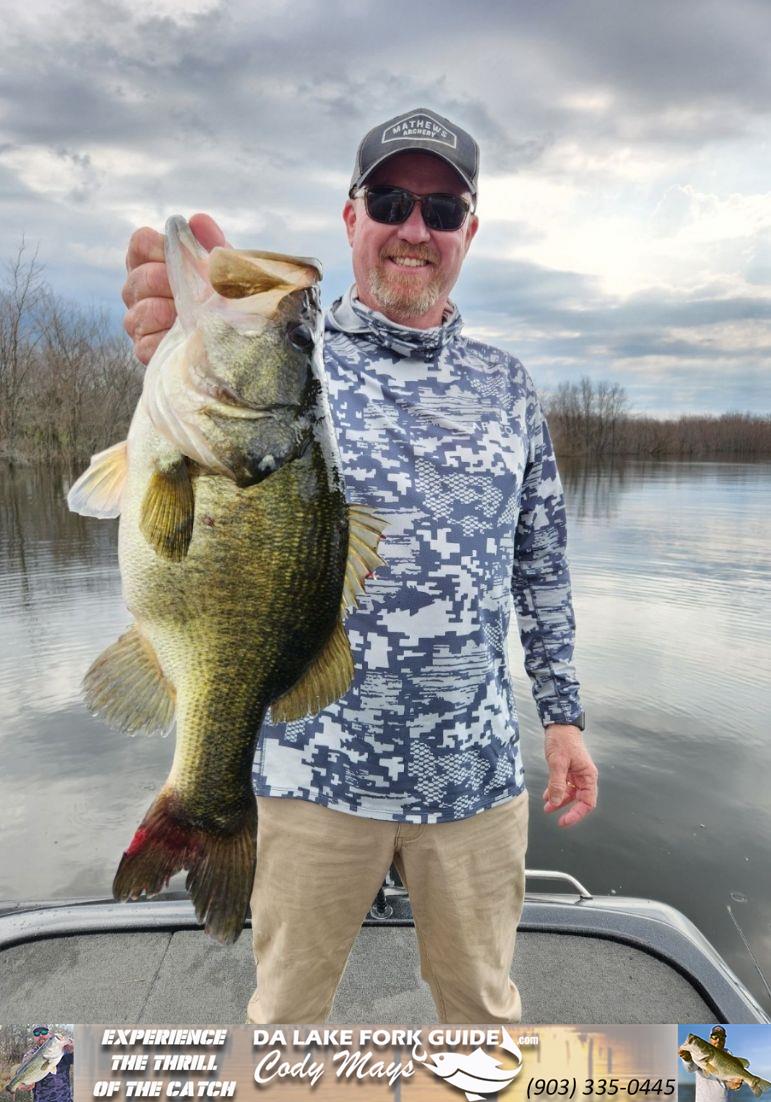 Took a corporate trip today on Bois D'Arc with Hicks Lightning Protection and some Heads got caught again today!!!

#LakeBoisDarc #FanninCounty #FishingGuide #CodyMays #DaLakeForkGuide #BassFishing #BigFish #CatchoftheDay