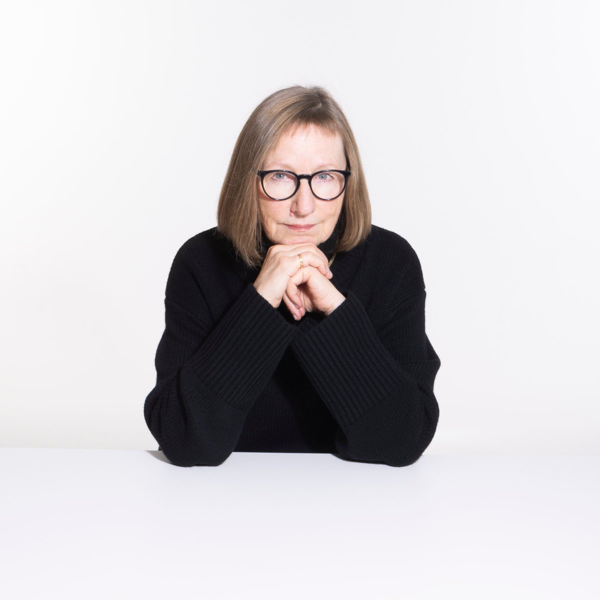 Dieses Jahr freuen wir uns noch ein bisschen mehr auf die @SOLiteraturtage als sonst. Am Freitag erhält Dorothea Trottenberg den Spezialpreis Übersetzung des BAK! Sie ist nicht nur eine herausragende Übersetzerin, sondern sitzt auch im Vereinsvorstand des Übersetzerhauses Looren.