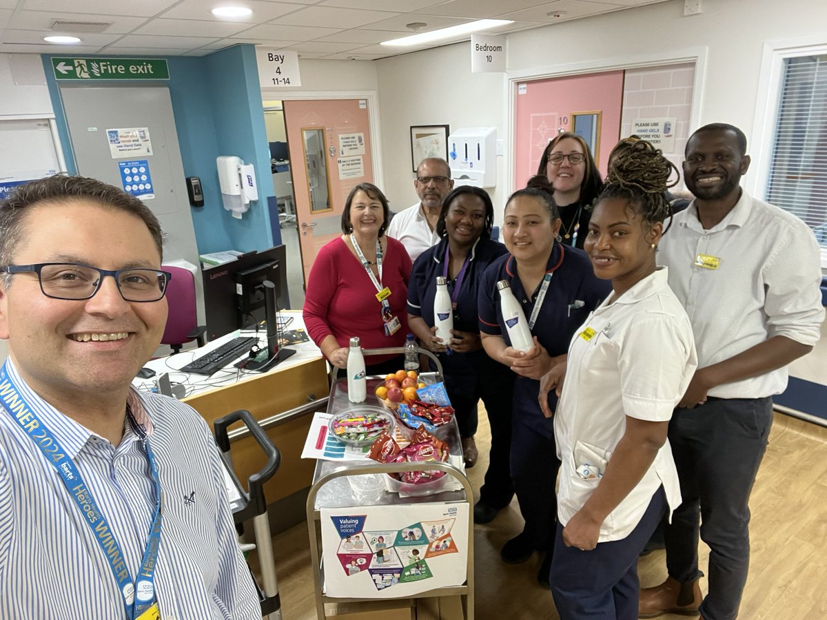 @NewhamHospital raising awareness of #PatientExperienceWeek where staff are enjoying the quiz and a chance to win prizes from our lovely trolley of goodies! @AlisonG13100467 @sankarankoo @CAlexanderNHS @S_AshtonNHS