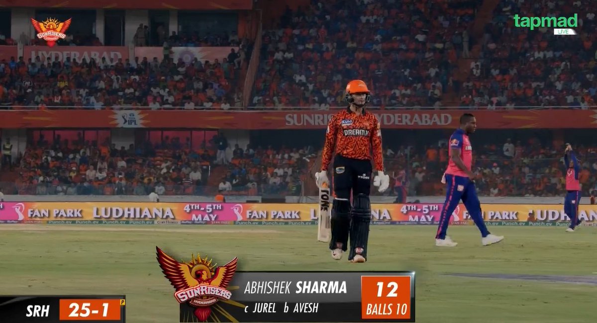 12 runs from 10 balls for Abhishek Sharma, and our padosis were comparing him to Saim Ayub 🇮🇳💔💔

#IPL2024 #tapmad #HojaoADFree