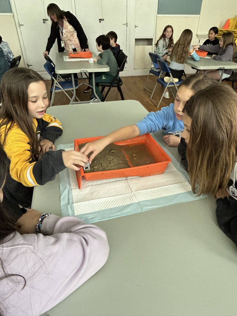 Happening now…Ss in @mrschamblin1 are participating in an @science_seed hands-on experiment creating storms to explore beach erosion. Big thanks to the @MCPE_Medfield for funding this awesome grade 5 grant. #scientistat work #medfieldps #KidsDeserveIt