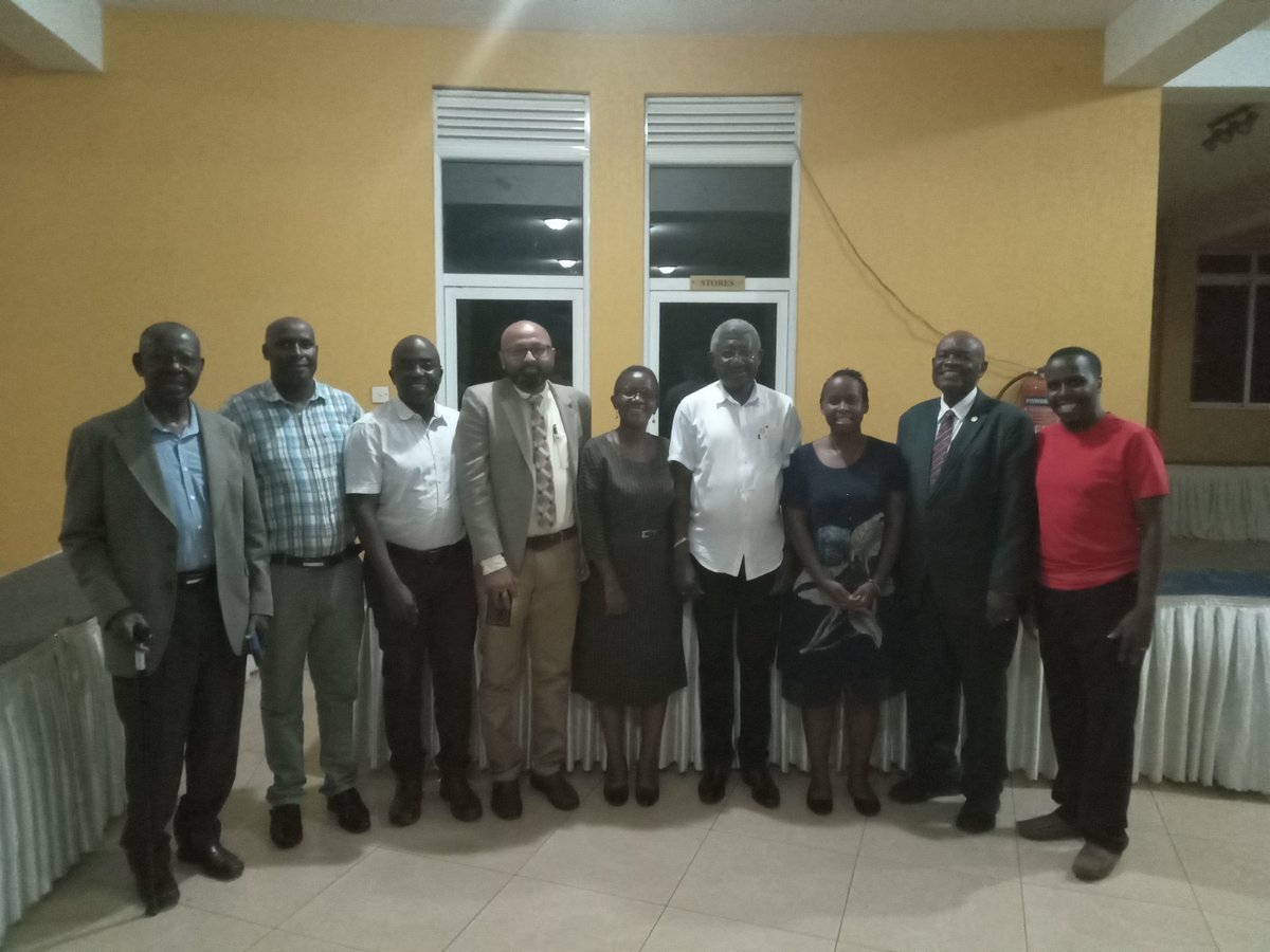 Rotary_Bugolobi's tweet photo. Last week we hosted our Youth Exchange Student, Elivan Kasigeire Alinda (3rd R) at an amazing Fellowship & reflected on #99thDISCON.
Today we welcome Rtn Tom Otwon Obace, @eclubUgGlobal, talking about our 7*7 Butiti Adopt A Community Global Grant Project, soon to launch! https://t.co/BTQbcGQMHH