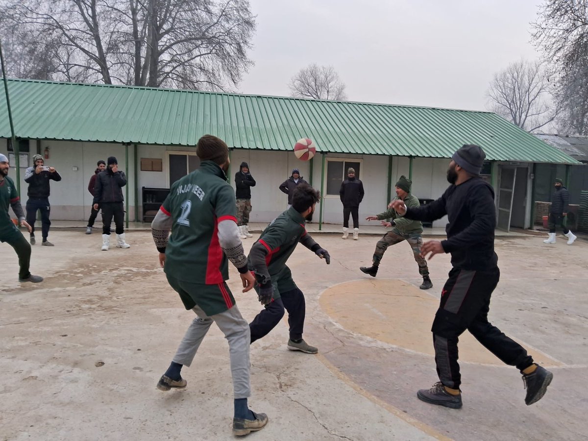 Sopore Army Camp hosted a thrilling Friendly Basketball match between local youth and troops, showcasing talent and fostering camaraderie on the court. 🏐 #sportsForAll #communityengagement
#YouthEngagement
#Kashmir
