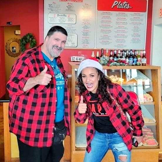 Flashback! 
When two wrestling legends visited us for some local Tex-Mex!  #Lameramera #MickFoley @thunderrosa22 

@CryHope8687 @Judy80sforever @lizz_aayyy @MJFsScarf @YGBSM @Valerie_Romo