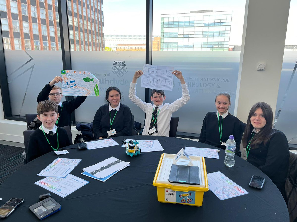 Our S2 team have had a fantastic day out today competing at the Global Underwater Hub STEM Challenge at the University of Strathclyde. Thank you to all the speakers and @UniStrathclyde for hosting.  #GUHSTEMChallenge @GUH_News