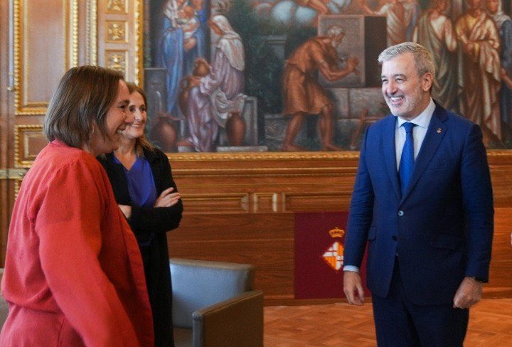 Avui ens hem reunit amb la Fundació @catalunyaeuropa de la mà de la seva presidenta, @airy_mg, i la seva directora, @dolorscamats. A pocs dies del Dia d’Europa, i amb unes eleccions europees convocades d'aquí un mes, volem promoure conjuntament l'europeisme i refermar el…