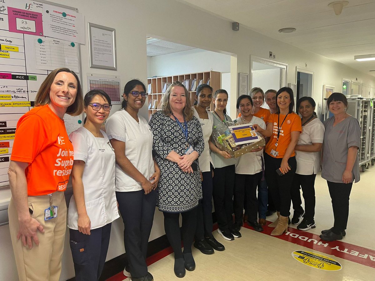 Well done to 4B ward and Endoscopy Unit for being awarded Hand Hygiene Champion Awards!! They have huge dedication to improving and maintaining a good standard of Hand Hygiene!